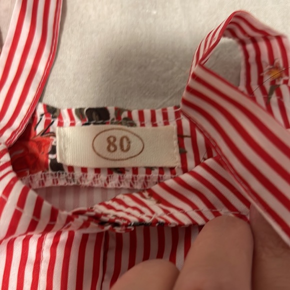 Cute red, floral summer outfit. Shorts and tank shirt. - Picture 3 of 4